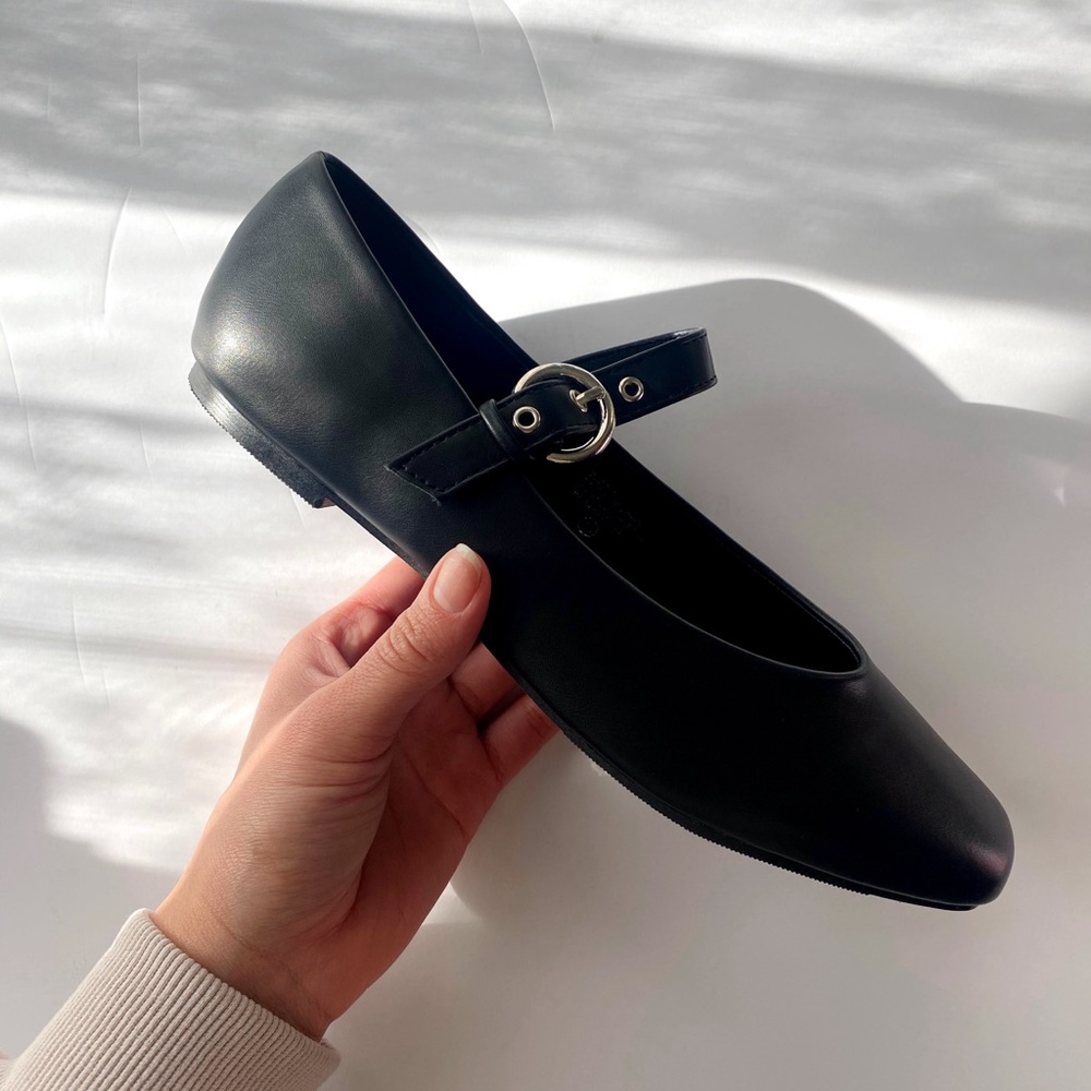 NWT Black PU Mary Jane Flats